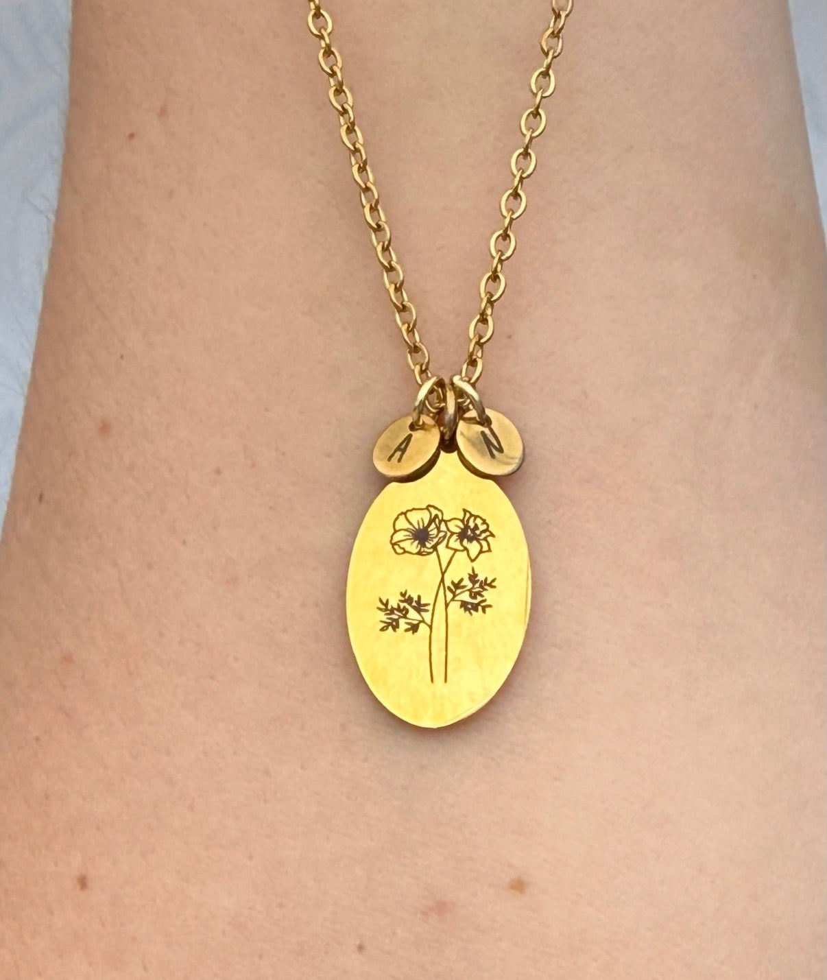 Birth Flower Personalized Oval Pendant Necklace