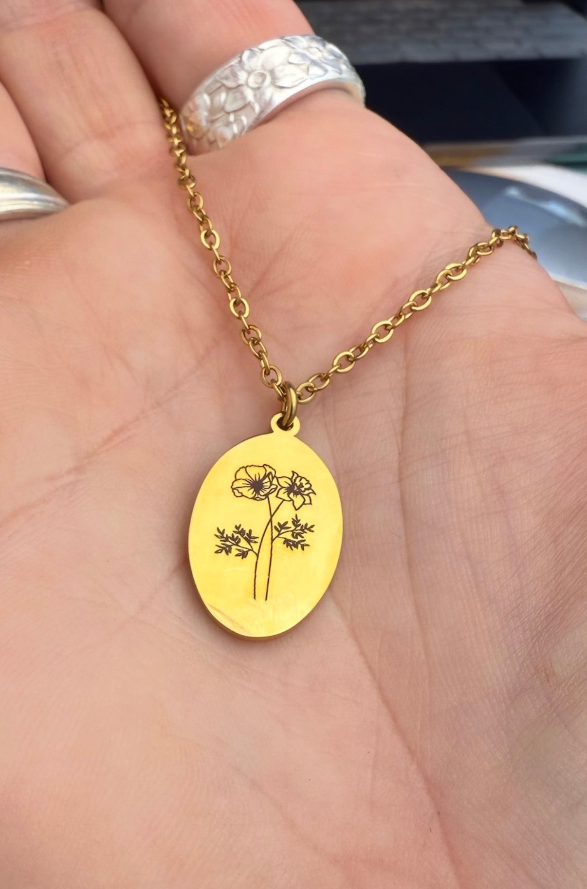 Birth Flower Personalized Oval Pendant Necklace